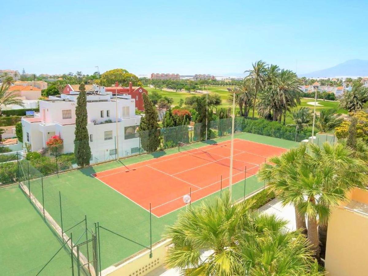 Attractive Holiday Home In Roquetas De Mar Surrounded By Beaches Exterior photo